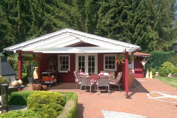 Gartenhaus In 2 Farbtonen Mit Wetterschutzfarbe Gestrichen 3